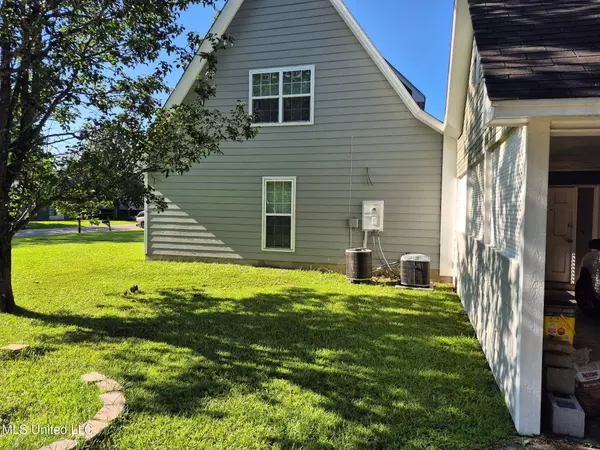 404 Kensington Drive, Hattiesburg, MS 39402