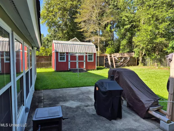 404 Kensington Drive, Hattiesburg, MS 39402