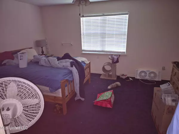 404 Kensington Drive, Hattiesburg, MS 39402