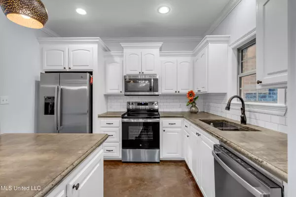 88 Rock Hill Road, Sumrall, MS 39482