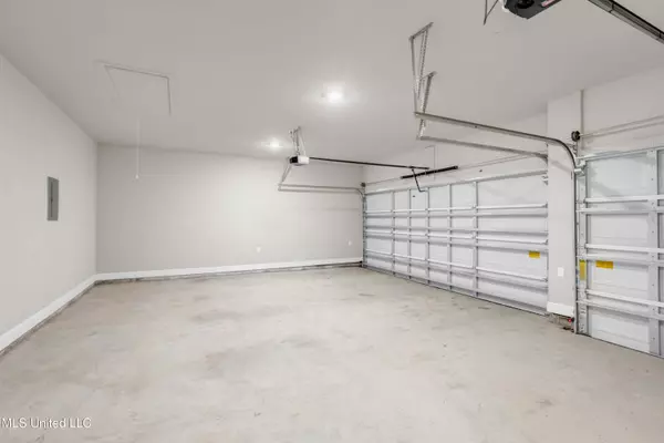 1079 Brackish Place, Ocean Springs, MS 39564