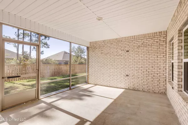 1079 Brackish Place, Ocean Springs, MS 39564