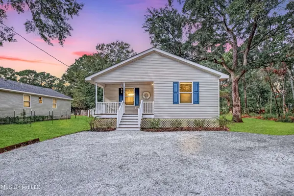 5308 Center Street, Ocean Springs, MS 39564