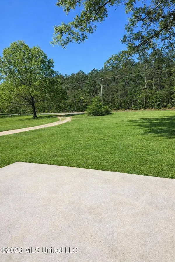 1146 Johnston Chapel Road, Summit, MS 39666