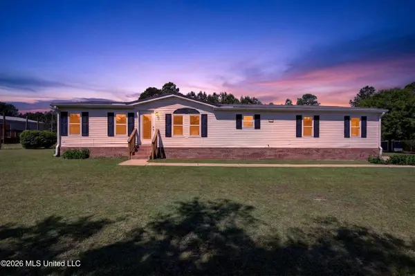 19561 Lennis Cuevas Road, Saucier, MS 39574