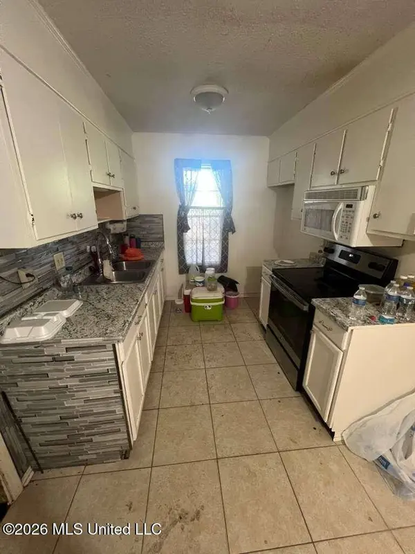 916 E Birch Drive, Gulfport, MS 39503