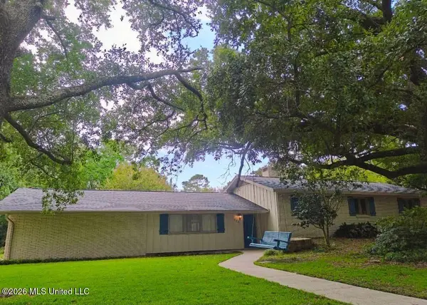 223 Woodbine, Gulfport, MS 39507