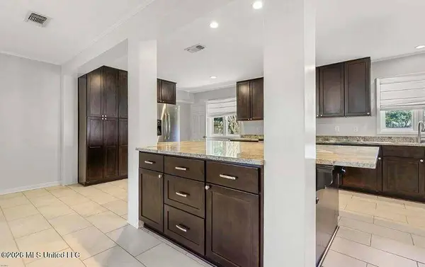 223 Woodbine, Gulfport, MS 39507