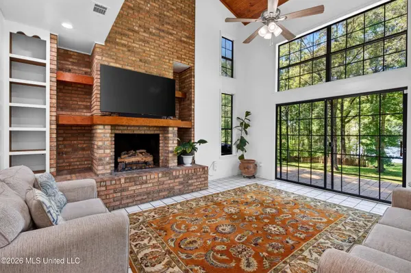 315 Buccaneer Drive, Hattiesburg, MS 39402