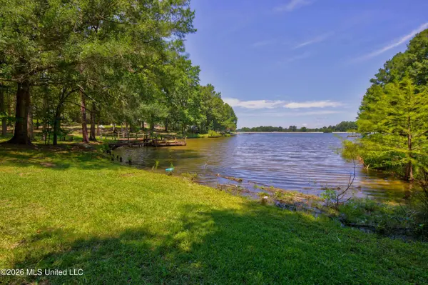 315 Buccaneer Drive, Hattiesburg, MS 39402