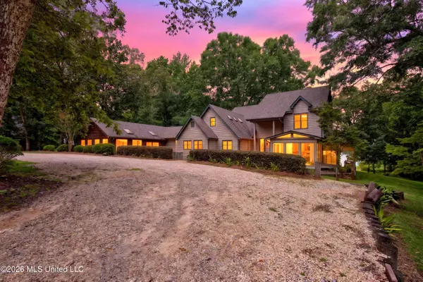 315 Buccaneer Drive, Hattiesburg, MS 39402