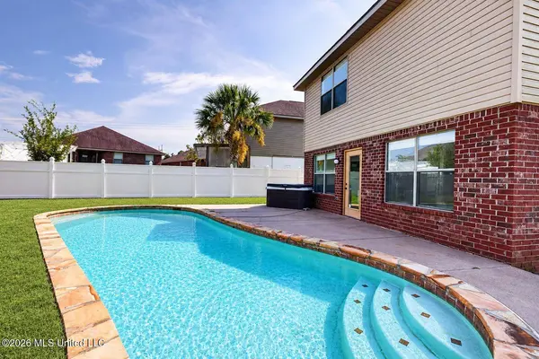 16994 Palm Ridge Drive, D'iberville, MS 39540