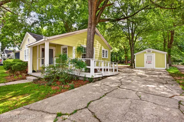 208 S 25th Avenue, Hattiesburg, MS 39401