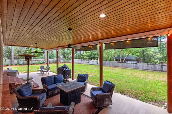 207 Longleaf Drive, Petal, MS 39465
