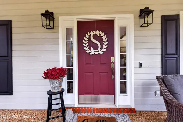 207 Longleaf Drive, Petal, MS 39465