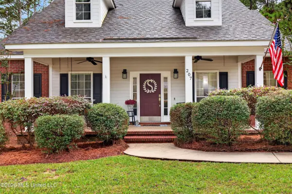 207 Longleaf Drive, Petal, MS 39465