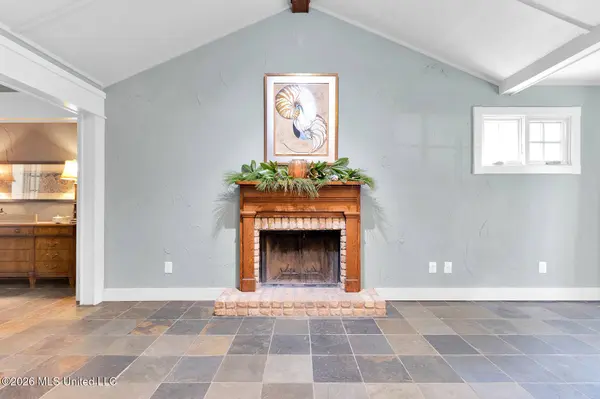 414 General Pershing Avenue, Ocean Springs, MS 39564