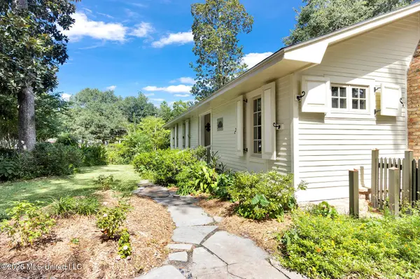 414 General Pershing Avenue, Ocean Springs, MS 39564