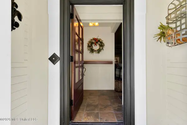 414 General Pershing Avenue, Ocean Springs, MS 39564