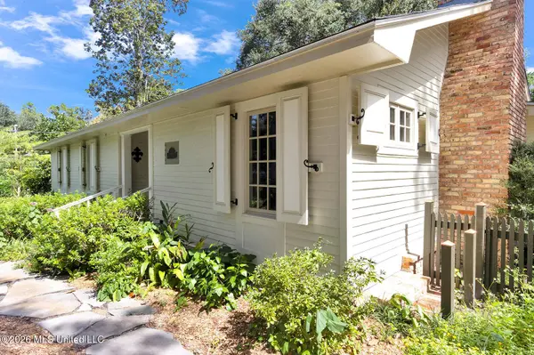 414 General Pershing Avenue, Ocean Springs, MS 39564