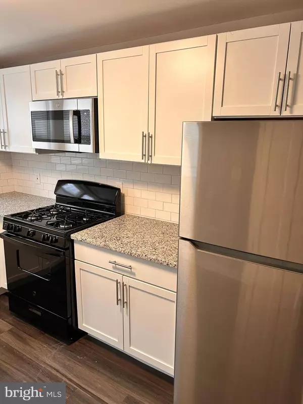 1215 MAPLE ST, Wilmington, DE 19805