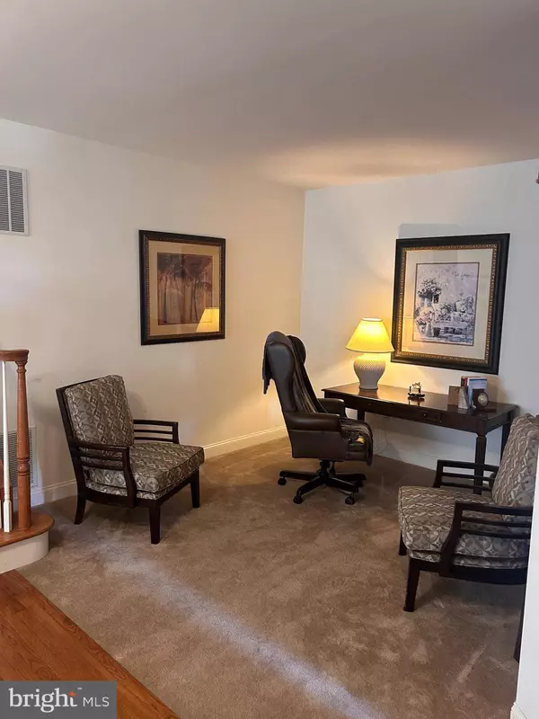 102 MERIDIAN BLVD, Bear, DE 19701