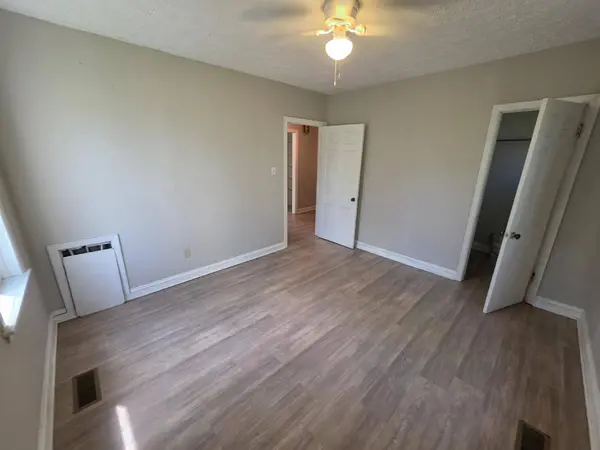 1525 Harper Rd, Beckley, WV 25801