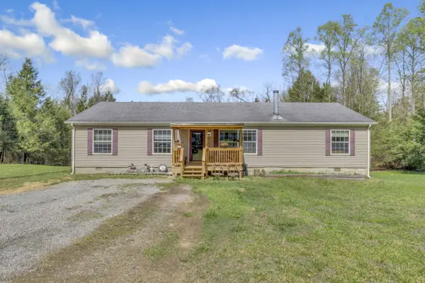 2313 Elliot Cutoff, Victor, WV 25938