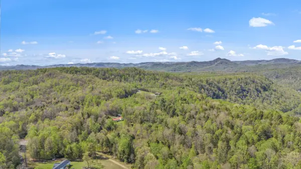 2313 Elliot Cutoff, Victor, WV 25938