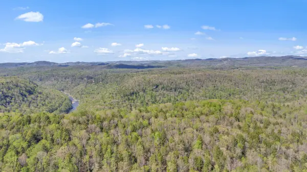 2313 Elliot Cutoff, Victor, WV 25938