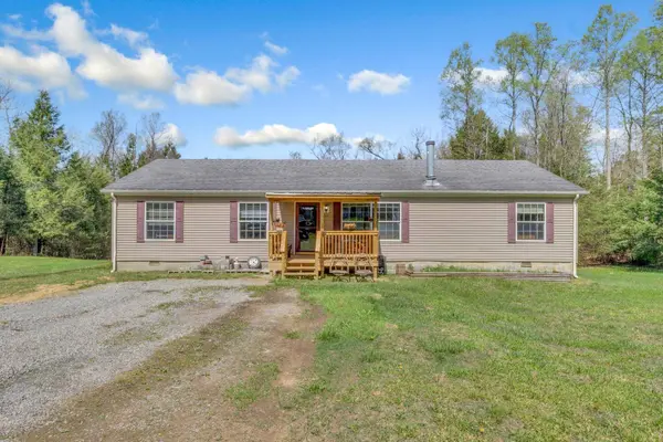 2313 Elliott Cutoff Road, Fayetteville, WV 25938