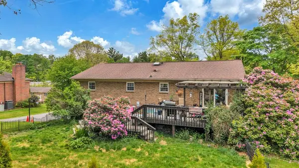 211 Grist Mill Drive, Beckley, WV 25801