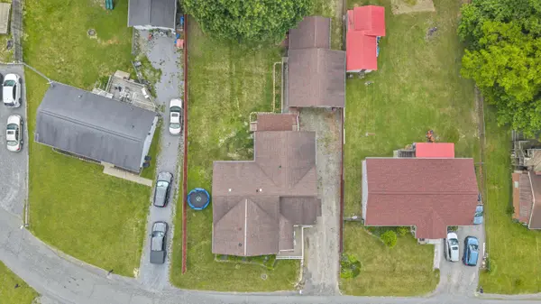 307 Briarwood Dr, Shady Springs, WV 25918