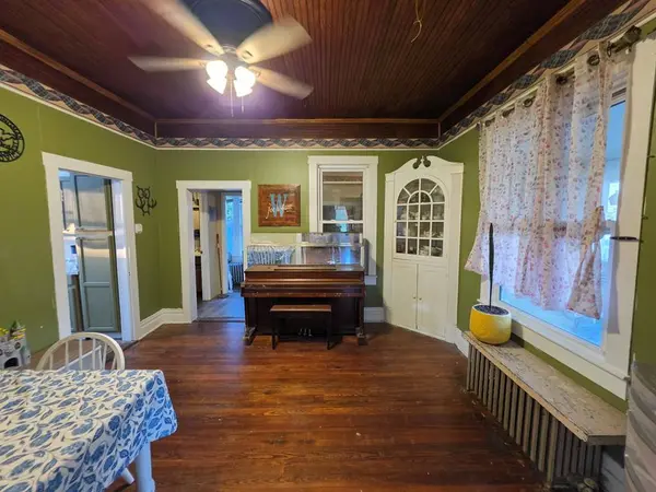 107 Larew Ave, Beckley, WV 25801