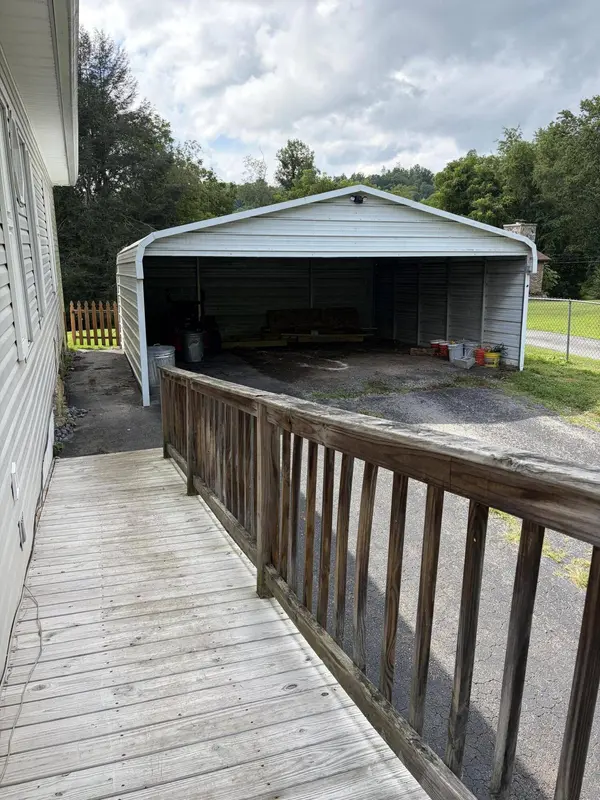 195 Hambrick, Scarbro, WV 25917