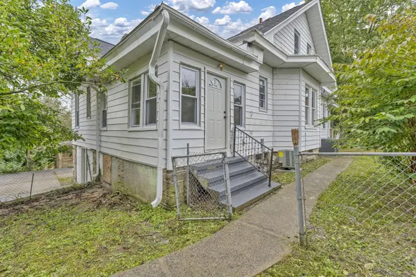 119 1st, Beckley, WV 25801