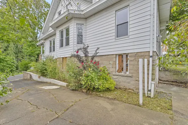 119 1st, Beckley, WV 25801