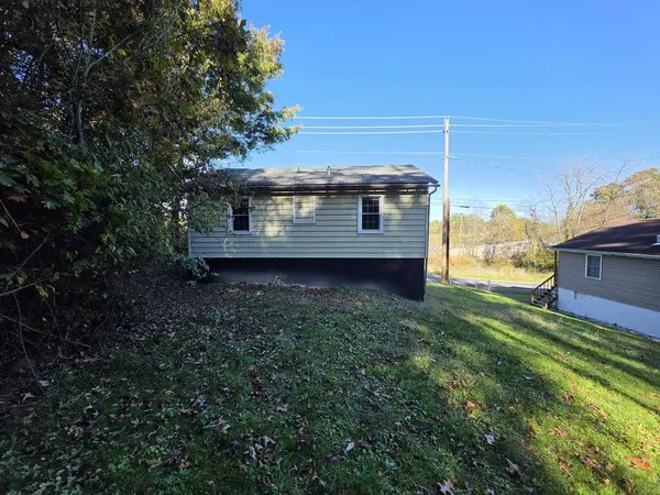 166 Lee St, Beckley, WV 25801