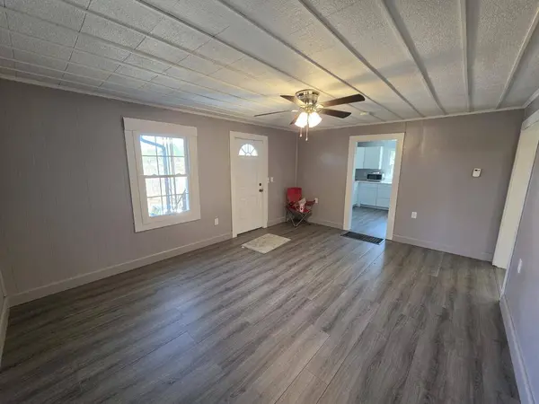 166 Lee St, Beckley, WV 25801