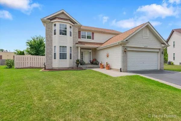 28909 Honeysuckle CT, Lakemoor, IL 60051