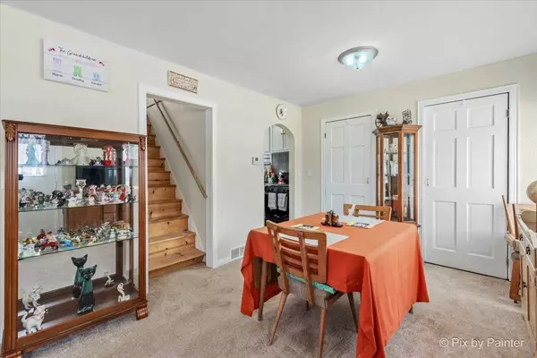 335 E Ogden ST, Capron, IL 61012