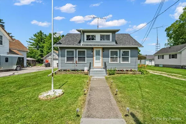 335 E Ogden ST, Capron, IL 61012