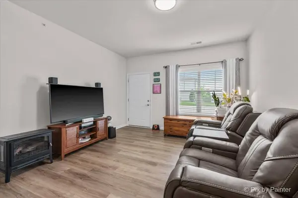 231 S Walnut ST, Cortland, IL 60112