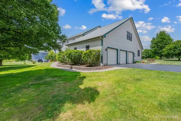 6701 Debbie LN, Marengo, IL 60152