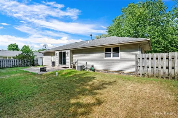 8326 Mildred RD, Machesney Park, IL 61115