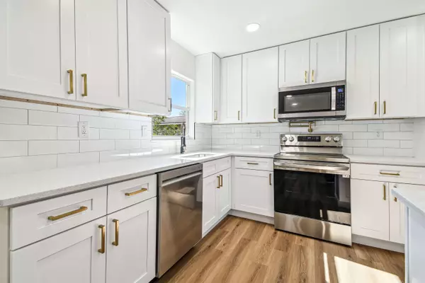 2640 Handley Blvd, Lakeland, FL 33803-3322