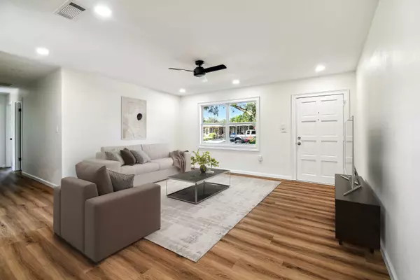 2640 Handley Blvd, Lakeland, FL 33803-3322