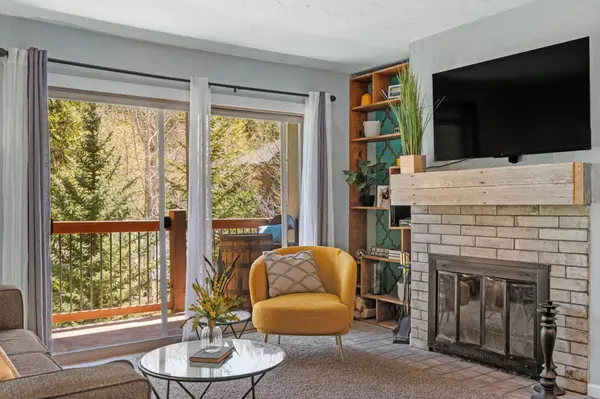 A Breckenridge Condo That Actually Has Parking (and a Fireplace, and Carter Park Out Front)