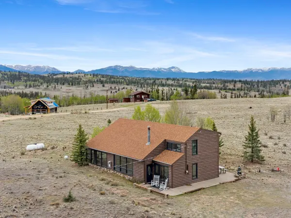 A High-Country Home That Holds a Story,Betsy Repaske