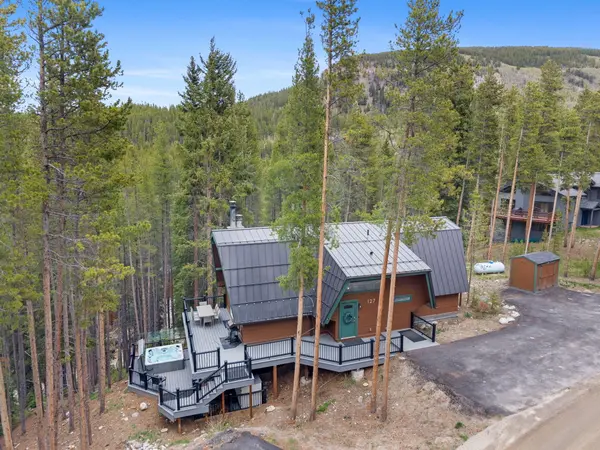 A 6-Bedroom STR in Blue River That Actually Makes Sense